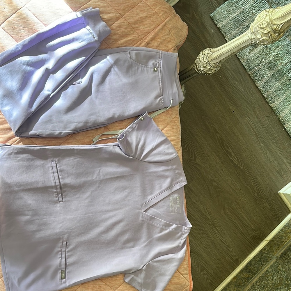 Lavender Scrub Set
